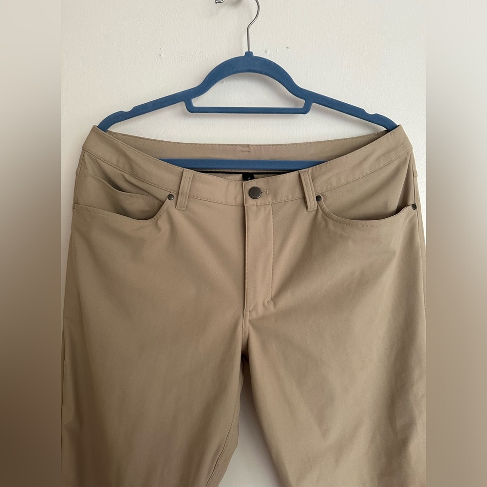 Men’s Khaki Lululemon Golf Pants